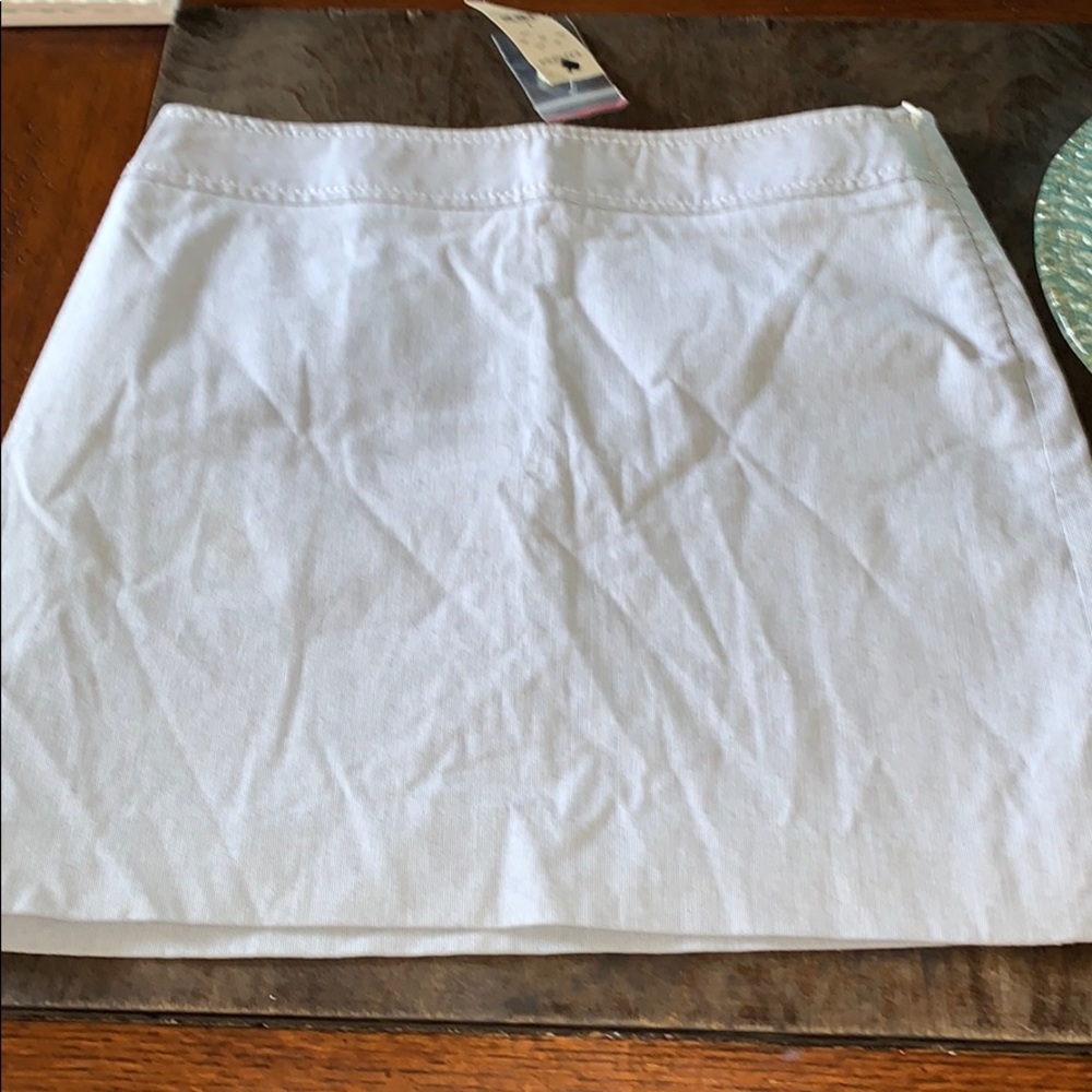 Express size 0 15.5” length NWT skirt 14” across